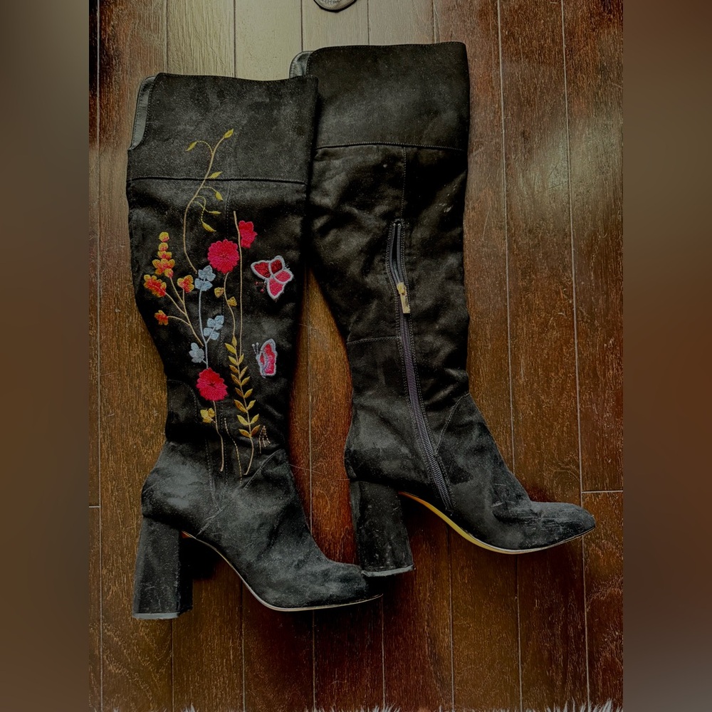 Nanette Lepore Lisette Embroidered Black Knee-High Women's Boots - Picture 9 of 9